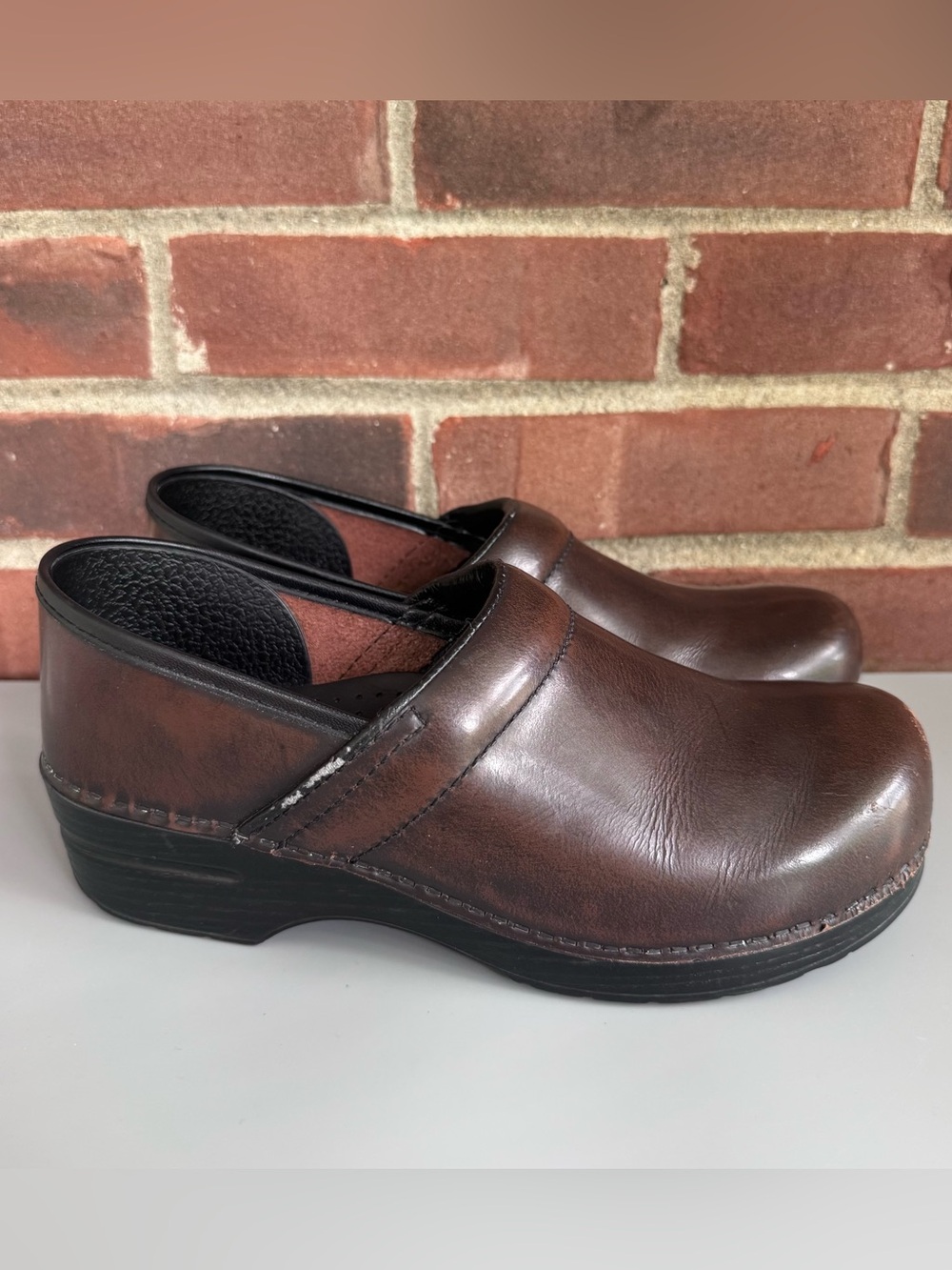 Dansko Professional Brown Oiled Leather Clogs Slip Resistant Women’s EU 41 US 11